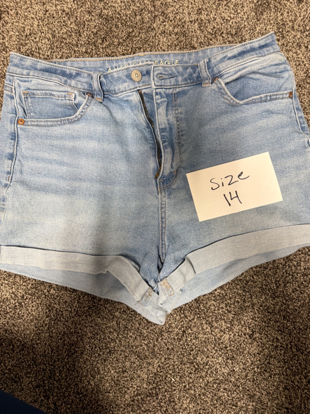 American Eagle Outfitters Light Wash Denim Cuffed Women's Shorts